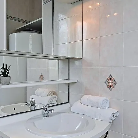 18 Freres Estrade By Interhome *